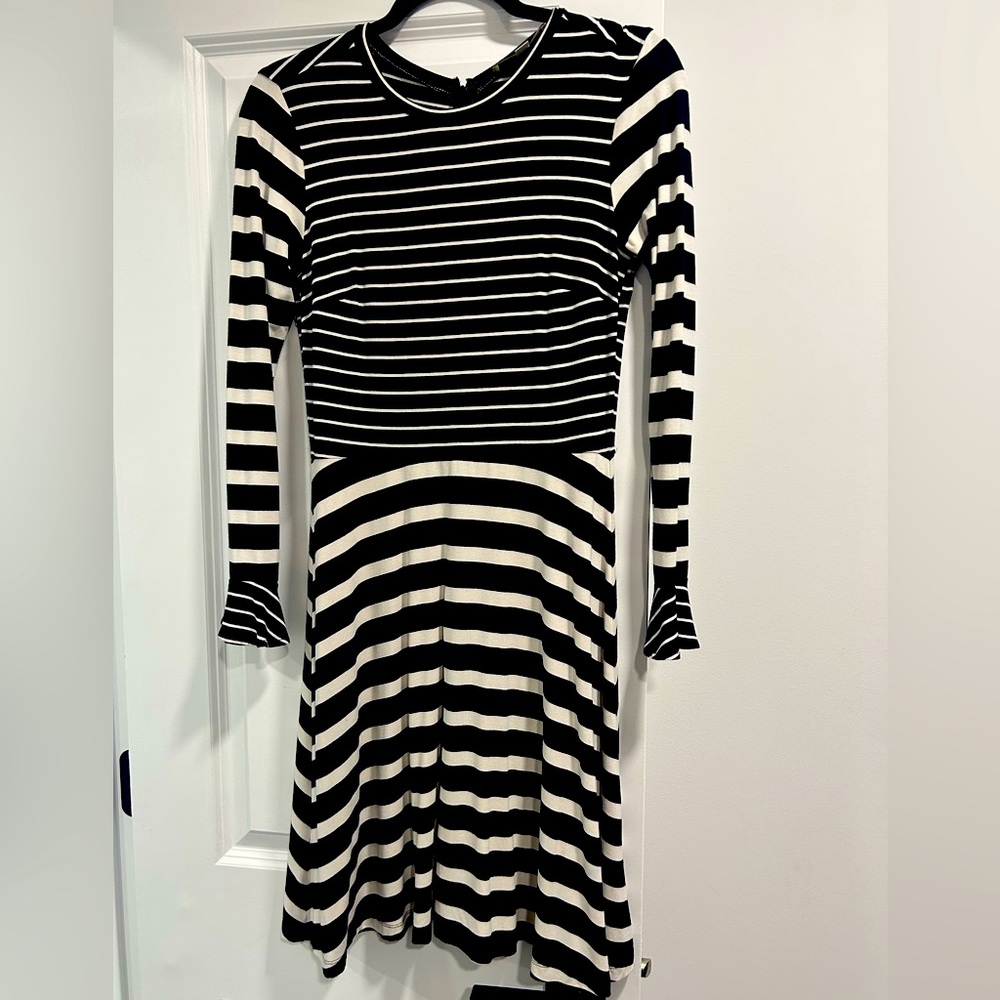 LOFT size 0 long sleeve dress